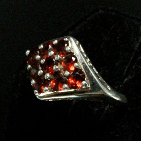 CII Thailand Sterling Silver Garnet Cluster QVC Diamond Shape Ring - Picture 6 of 8